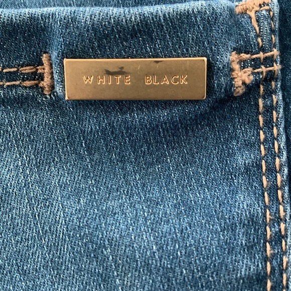 WHBM Embroidered Cuff Skinny Crop - Picture 16 of 16